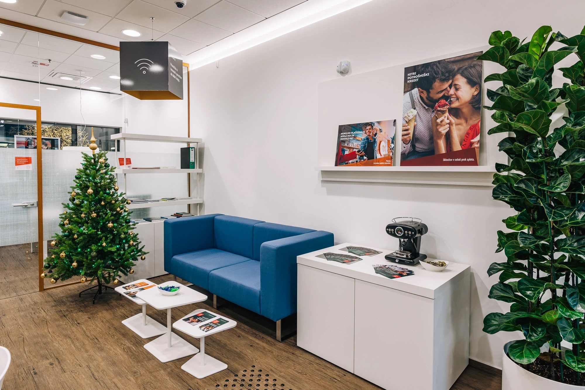 Intesa Sanpaolo Bank 2