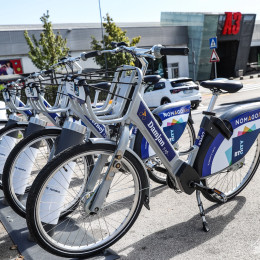 Nomago bikes dvorana a kristalna palača