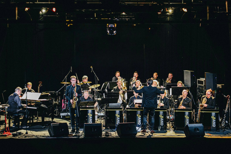 Siti teater Big Band RTV Slovenija in Tadej Tomšič foto Matej Grgić