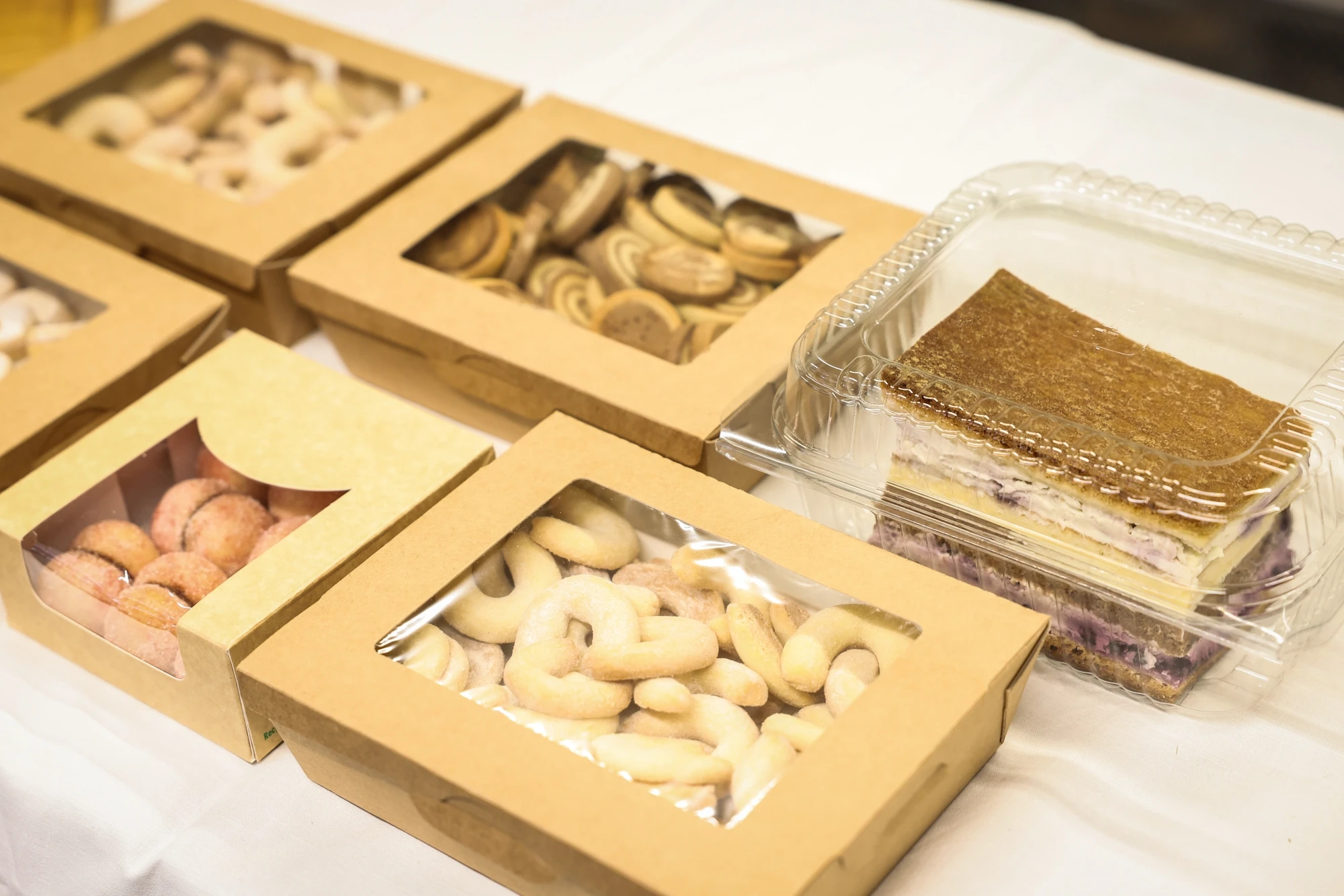 Disi po domacem trznica btc city dobrote tete pike sladice piskoti