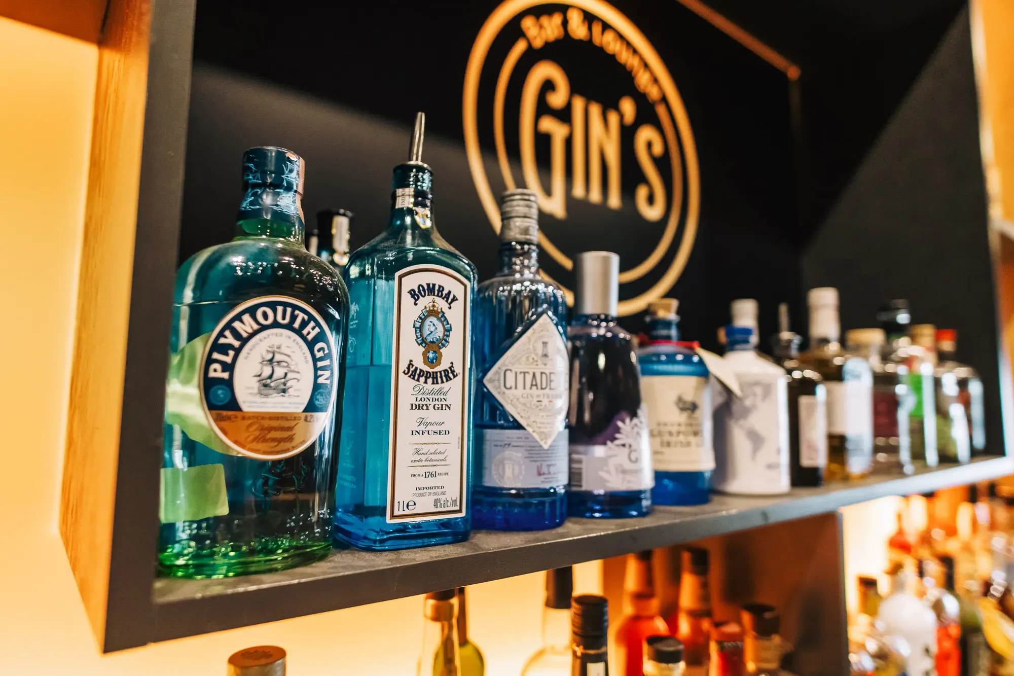 Gin's Bar & Lounge 9