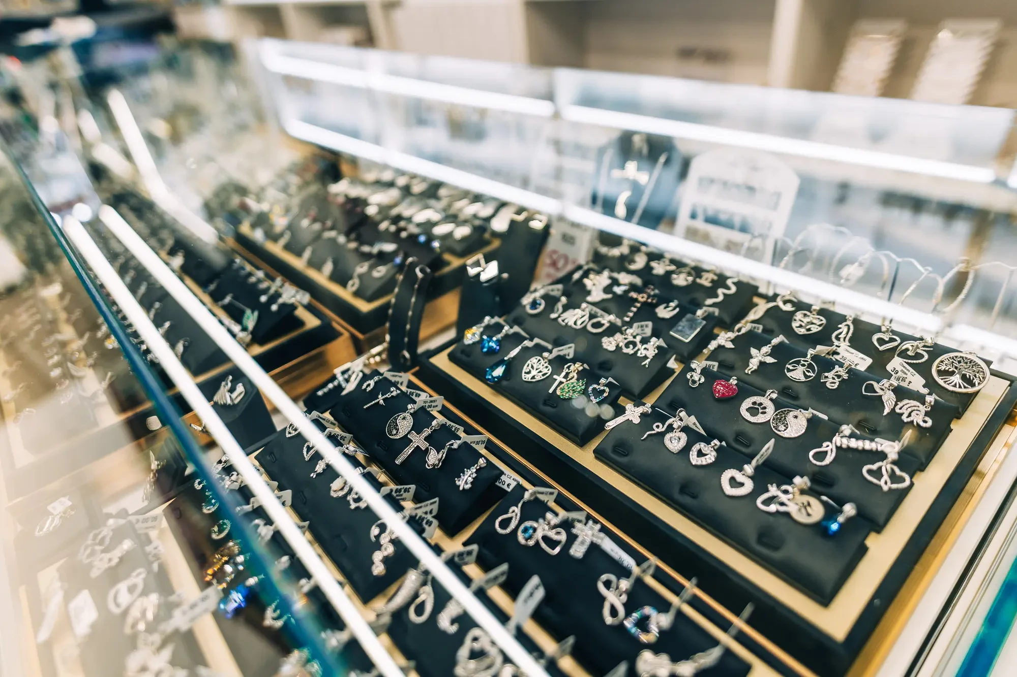 HudaUra.com pritlicje 6