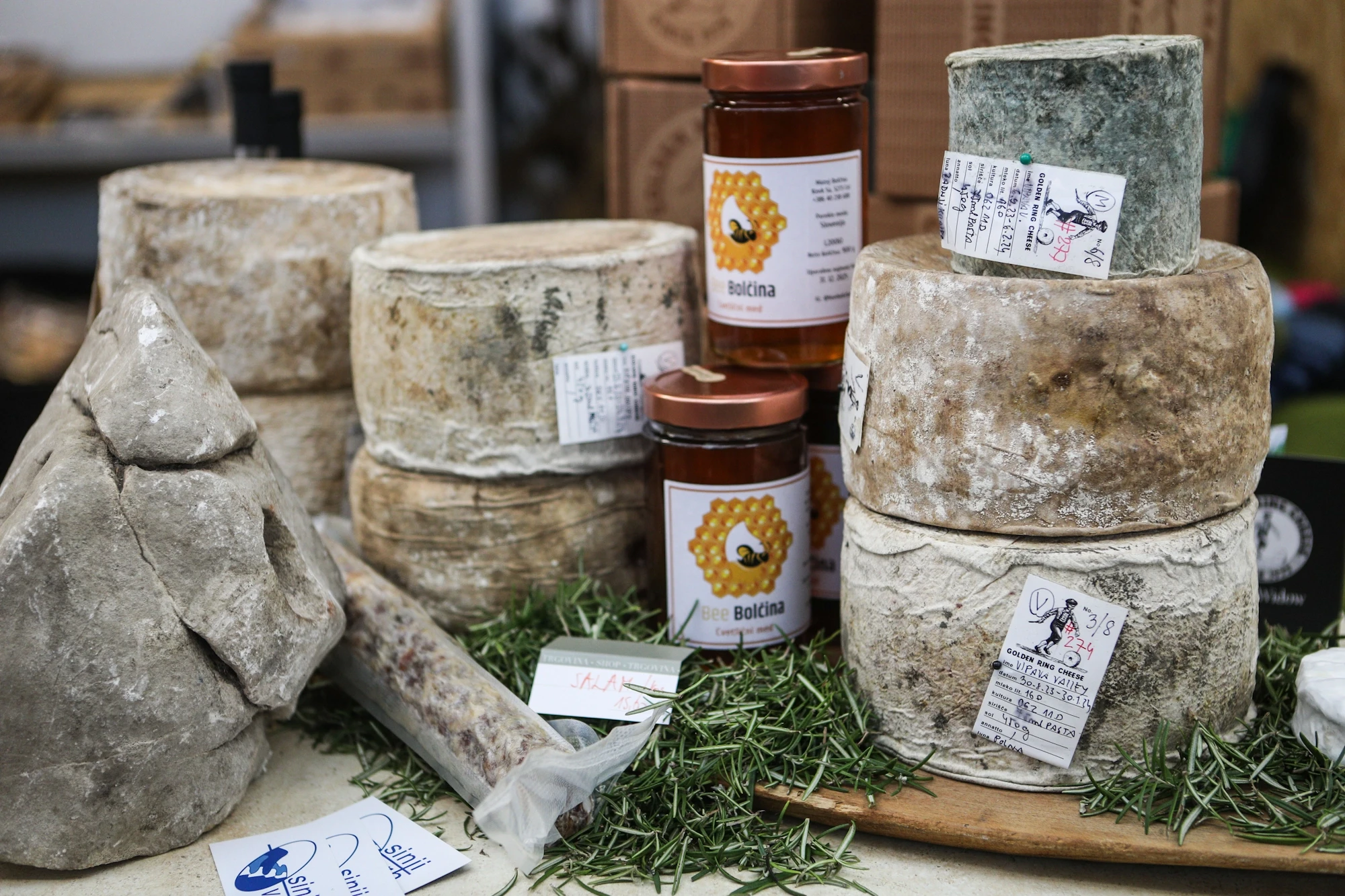 Golden ring cheese 01