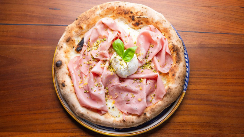 Pizza bella napoli