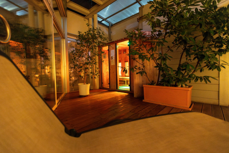 2 Millenium 5 razlogov za zimski tenis Druzenje in sprostitev