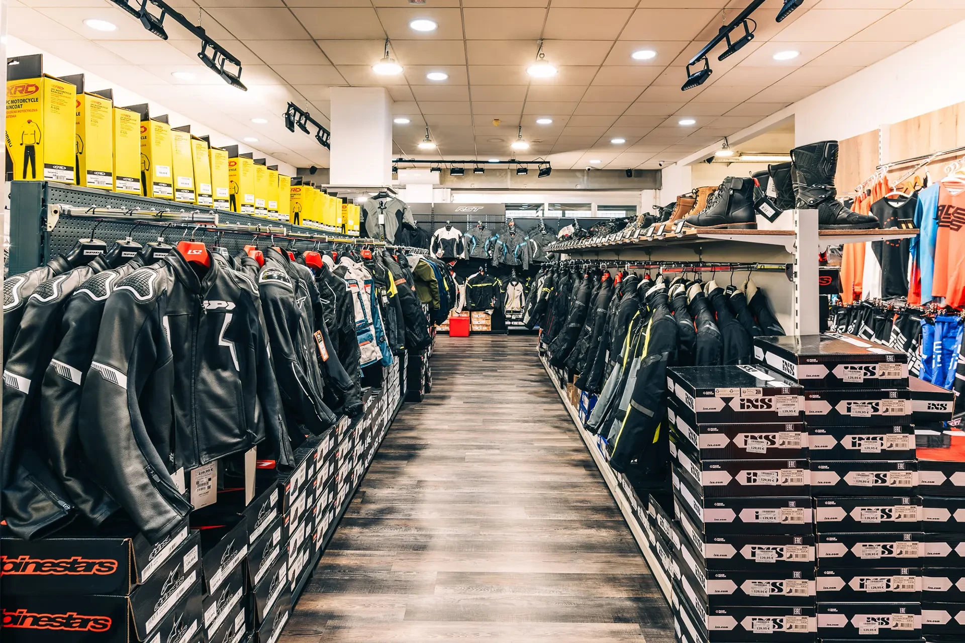 Yogi.si  Moto Center 4