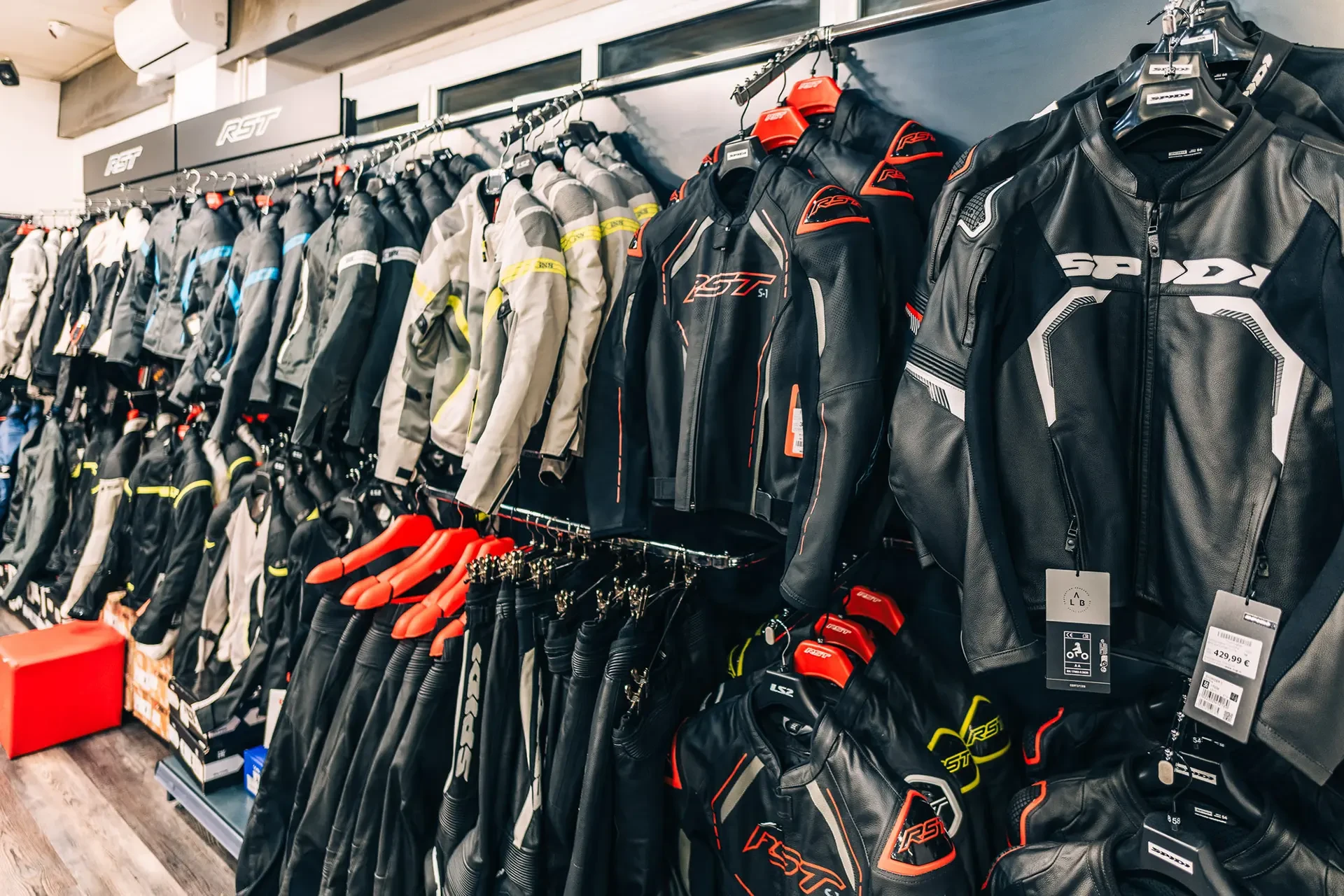 Yogi.si  Moto Center 5