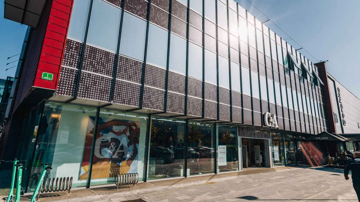 C&A 1