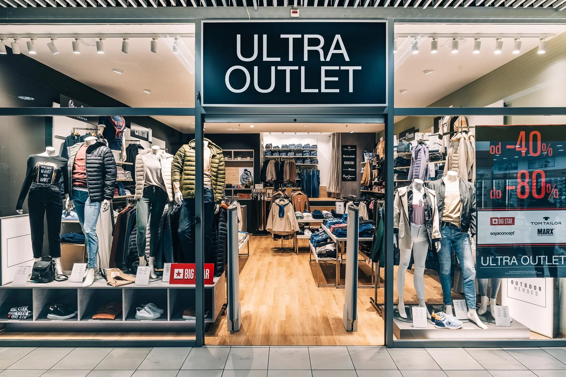 Ultra Outlet 3
