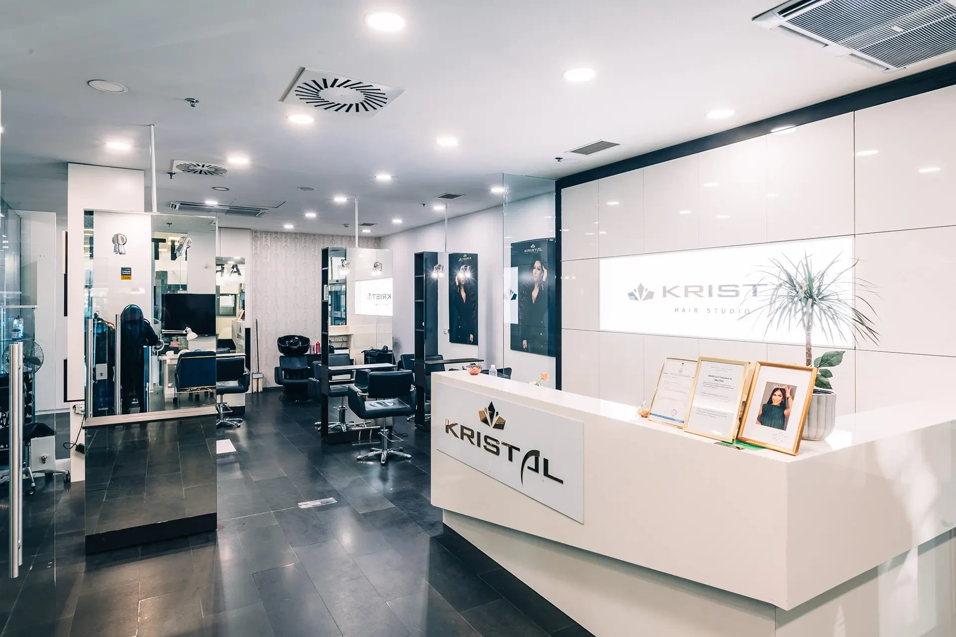 Frizerski studio Kristal 9