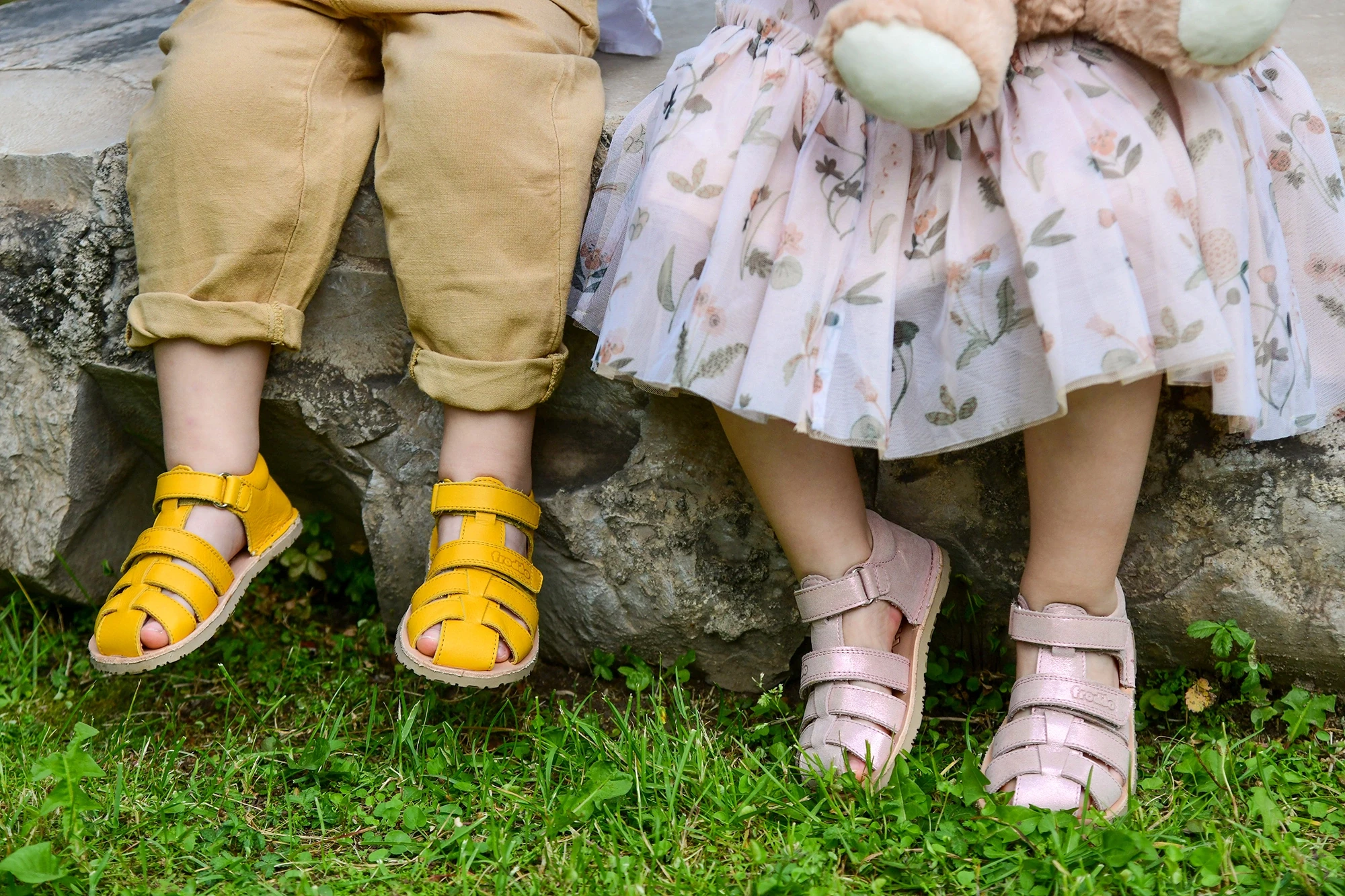 Baby center nova kolekcija oblacil in sandalov3