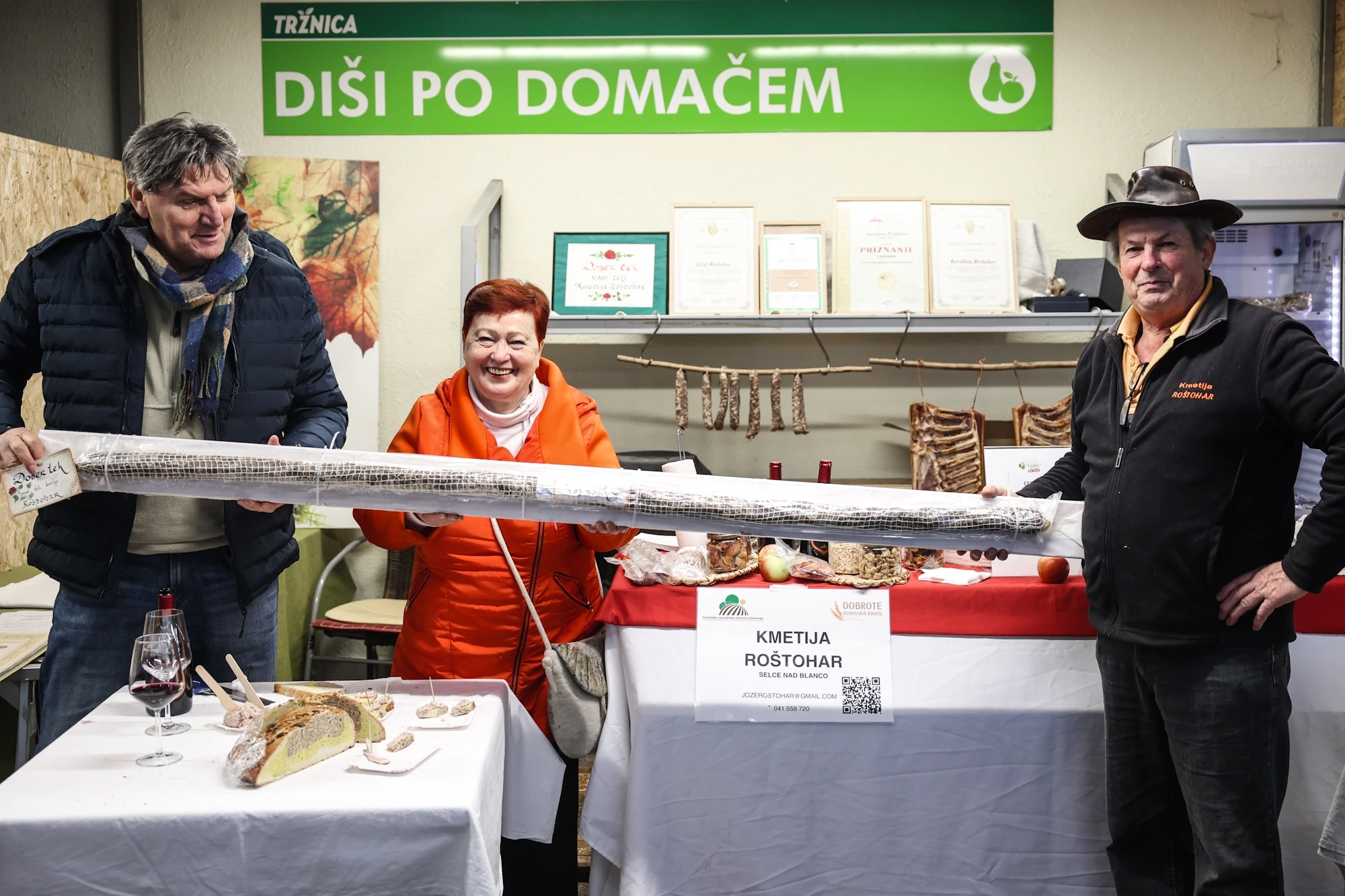 Diši po domačem roštohar in cviček 01