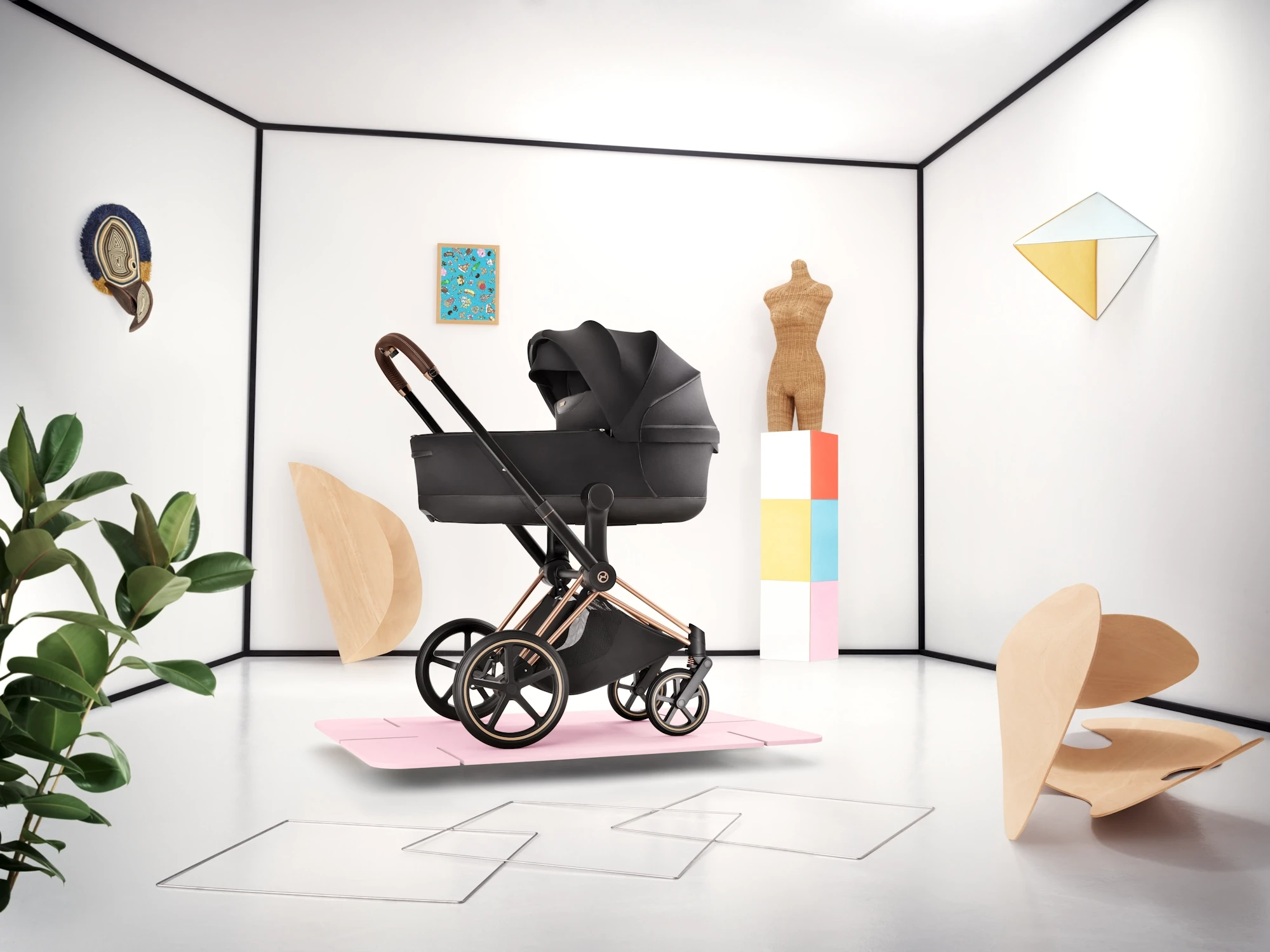 CYB 26 INT Priam Cot baby center