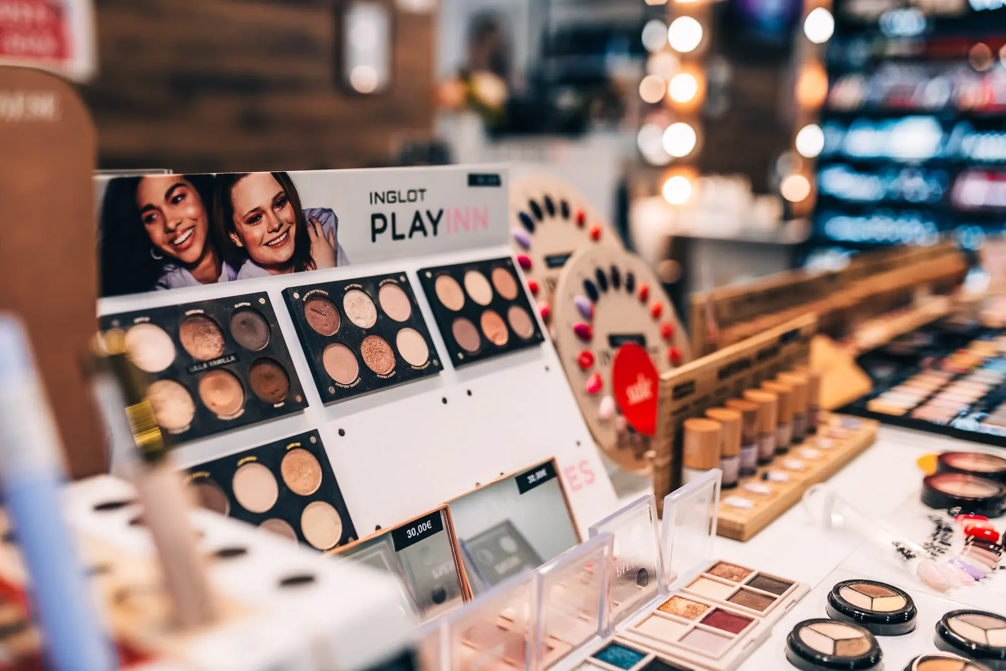 Skin care Make up store 10