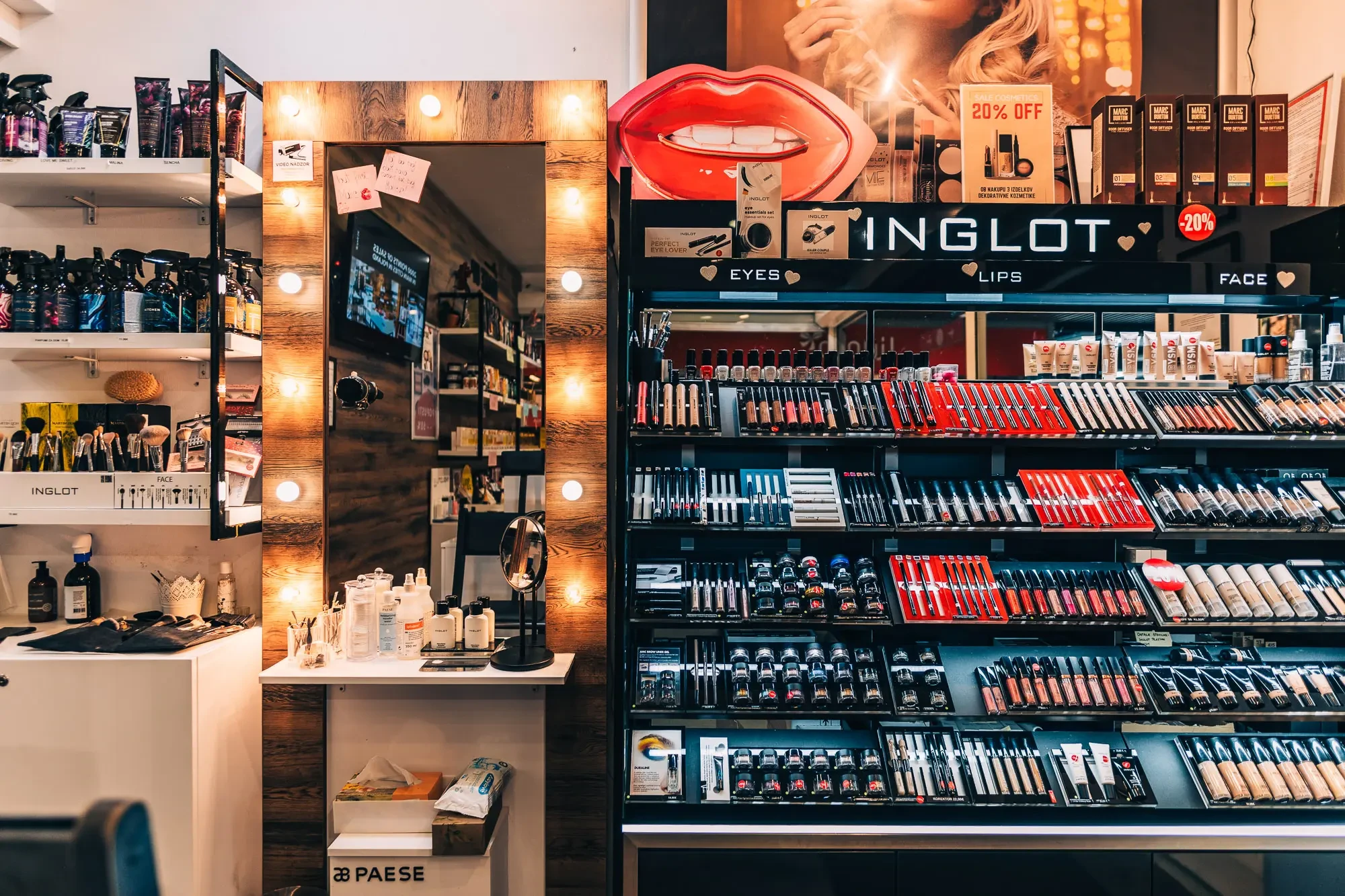 Skin care Make up store 3